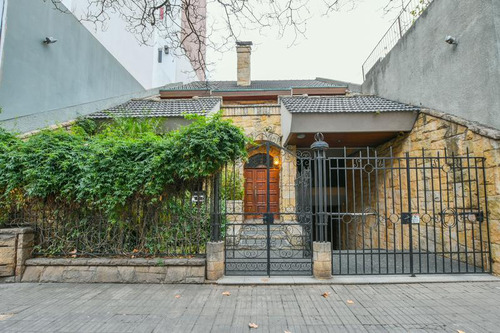 Venta Casa 3 Dormitorios Con Jardin Y Pileta - Centro, Rosario.