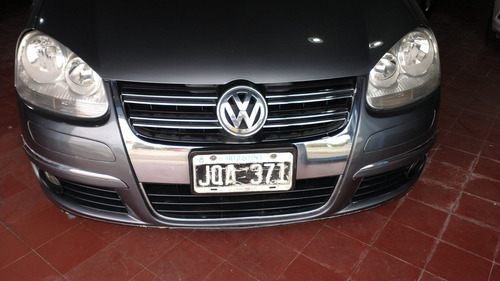Volkswagen Vento 2.5 Advance 170cv 2011