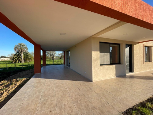 Imagen 7 de 30 de Casa 3 Dormitorios Y 2 Baños A Estrenar En Colón