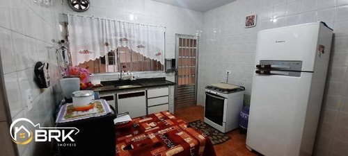 Sobrado Itaquera 4 Dormitórios Sendo 1 Suíte, 2 Vagas, 350 M2 - So0757