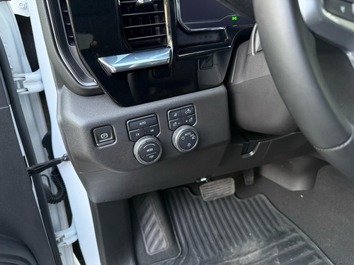 Chevrolet Cheyenne 5.3 Cab Reg Lt 4X4 At