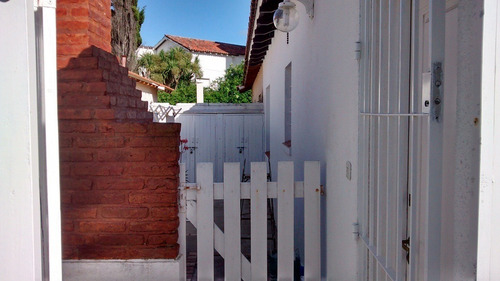 Dúplex Dos Ambientes Con Patio , Parrilla Y Cochera ,en Excelente Ubicación ( Consulte Pre)