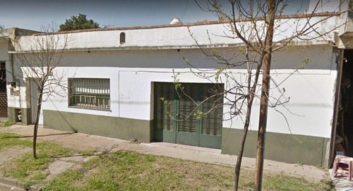 Casa  En Venta Ubicado En El Palomar, Morón, G.b.a. Zona Oeste