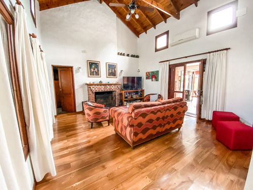 Imagen 6 de 30 de Casas En Venta Gonnet Entre Caminos. La Plata.