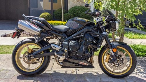 Imagen 1 de 10 de Triumph Street Triple 675r - 2012
