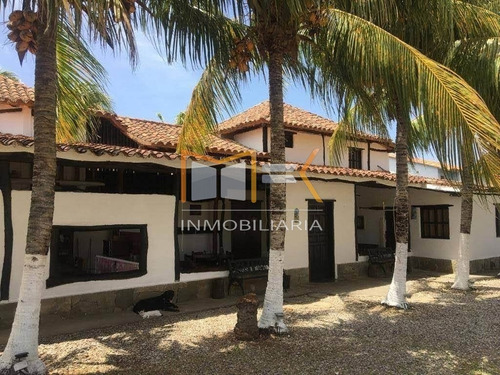 Casa Colonial O Posada En La Asunción , Isla De Margarita, Nueva Esparta