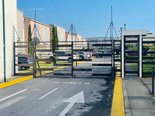 Casa En Venta En Corredor Industrial Toluca Lerma