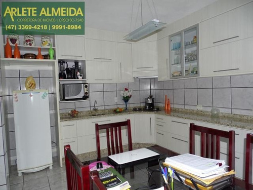 Imagem 10 de 15 de Casa No Bairro Centro Em Porto Belo Sc - 1299