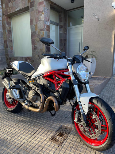 Ducatti Monster 821