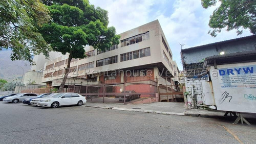 Alquiler De Deposito Industrial Almacen Local En La Urbina Caracas Con Ascensor De Cargas 24-22181