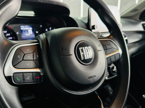 Fiat Cronos 1.3 Drive Flex 4p