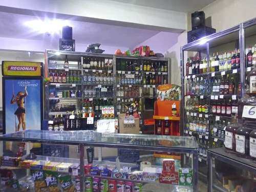 Imagen 4 de 14 de Casavenezia Br Vende Fondo De Comercio De Licoreria Calle Guaicaipuro