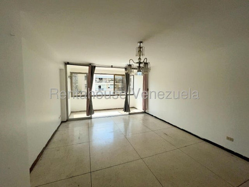 Apartamento En Venta Los Palos Grandes 25-19451