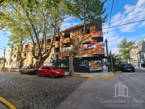Imagen 25 de 28 de Monoambiente En Segundo Piso Al Frente Con Balcon Y Cochera - Temperley