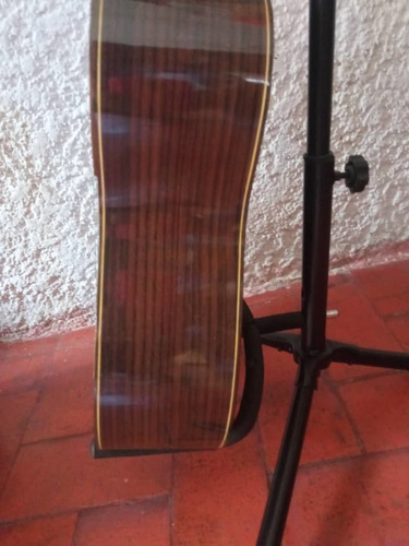 Imagen 3 de 4 de Cuatro Profesional Y Concierto