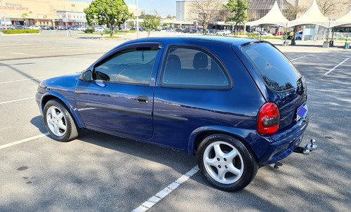 Imagem 4 de 11 de Chevrolter Corsa 1.6 8v Gl 2 Portas Completo