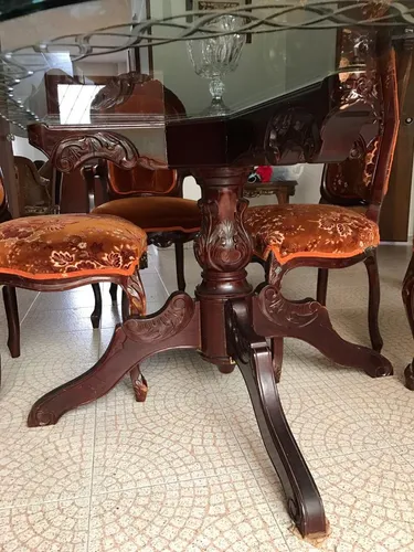 Se Vende Juego De Comedor Luis Xv Labrado En Cedro Y Bife (Usado)