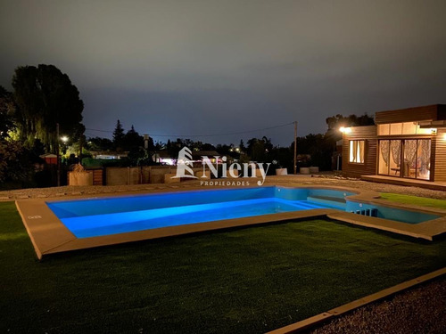 Casa En Venta De 4 Dorm. En Olmué