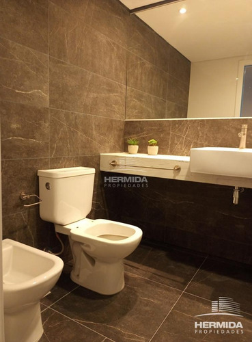 Venta Fabuloso Ambiente Al Nor-oeste Con Amplia Terraza Destacadas Calidades.