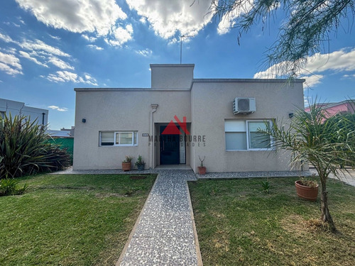 Casa En Venta En Los Arces, La Cañada De Pilar, Pilar