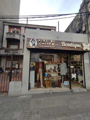 Imagen 1 de 10 de Venta De Local Con Apartamento En Tres Cruces