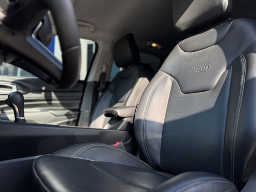 Jeep Compass LONG. T270 1.3 TB 4x2 Flex Aut.