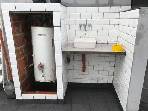 Imagen 5 de 7 de Alquiler - Departamento 2 Amb, Patio Y Parrilla - La Tablada