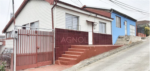 Preciosa Casa En Talcahuano Ubicada En Cerro Buena Vista 