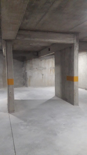 Imagen 2 de 5 de Cochera En Ituzaingo Centro, Oportunidad!! Precio Rebajado!!!