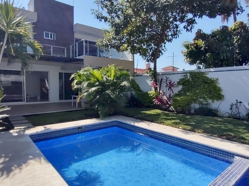 Casa Minimalista En Burgos De Cuernavaca, Temixco Morelos.