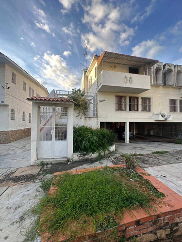 Yr Apartamentoquinta A Precio De Oportunidad En Trigal Sur
