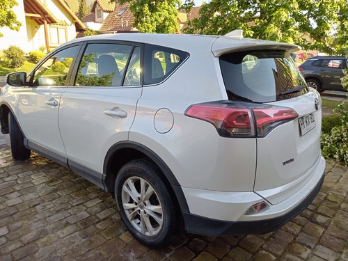 Toyota RAV4 Std 4x2 722cl0