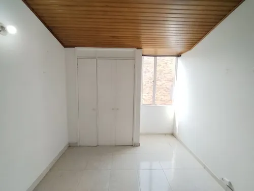 Apartamento En Venta En Modelia. Cod V16411