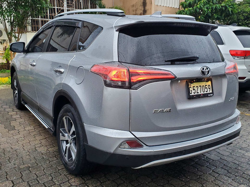 Imagen 10 de 13 de Toyota Rav4 2016 Xle Premium Americana Clean Car Fax