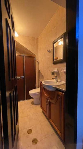 Imagen 3 de 11 de Se Vende Th En Urb. Lomas Del Sol. Tipuro.