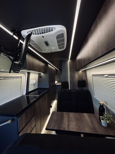 Motorhome Sobre Furgón Pegasso Sprinter 517 Equipamiento