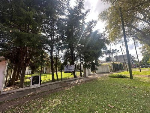 Casa - Lote En Venta En M.b Gonnet