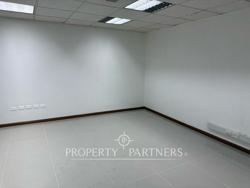 Arriendo Propiedad Comercial En Excelente Ubicació...