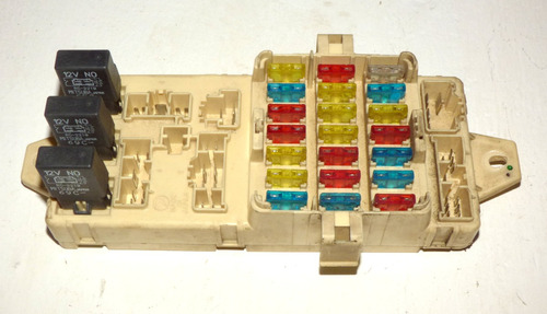 Caja De Fusibles Interiores Subaru Legacy 2.0 1995 Al 1998