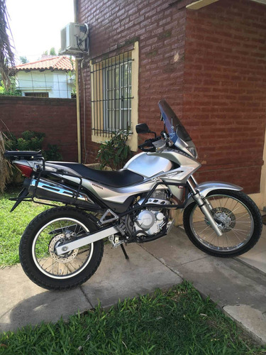 Imagen 1 de 4 de Honda Nx400