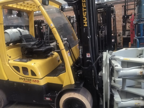 Imagen 2 de 7 de #224 Montacargas Hyster Con Paper Roll Clamp