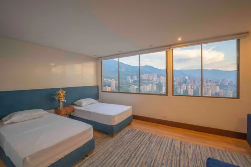 Apartamento En Venta En El Poblado. Cod V12209
