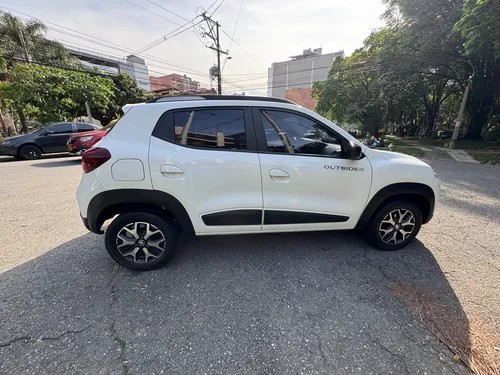 Renault Kwid 1.0 Outsider Mt