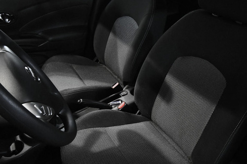 Imagen 14 de 15 de Nissan Versa 2019 1.6 Advance Mt