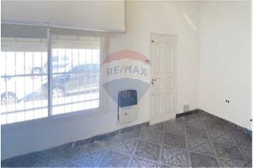 Imagen 6 de 26 de Casa Venta Flores 4 Ambientes Patio Y Cochera