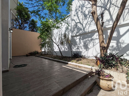 Venta Casa 5 Ambientes Ricardo Flores Magón