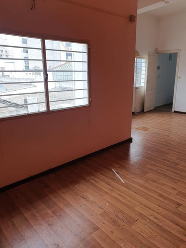 Imagen 26 de 30 de Edificio Entero En Piedras Esq Misiones