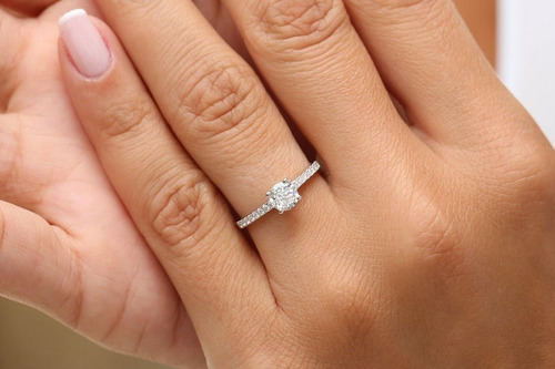 Anel De Diamantes / Ouro 18k De Noivado Feminino / 50 Pontos