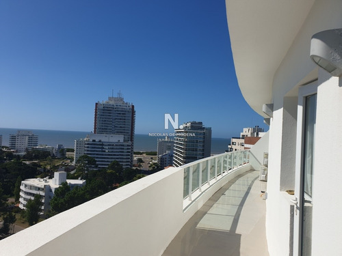 Hermoso Penthouse Con Vista Panoramica!- Ref: 3321