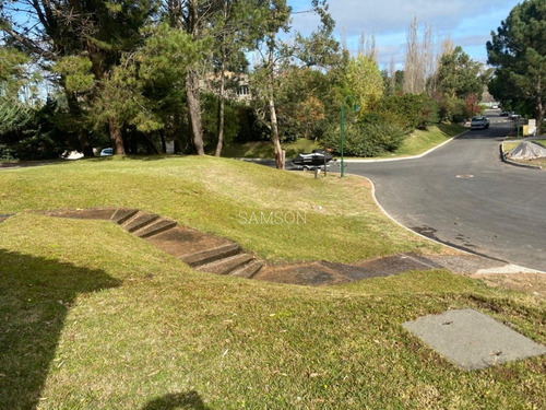 Casa En Venta Barrio La Arbolada Punta Del Este- Ref: 64171